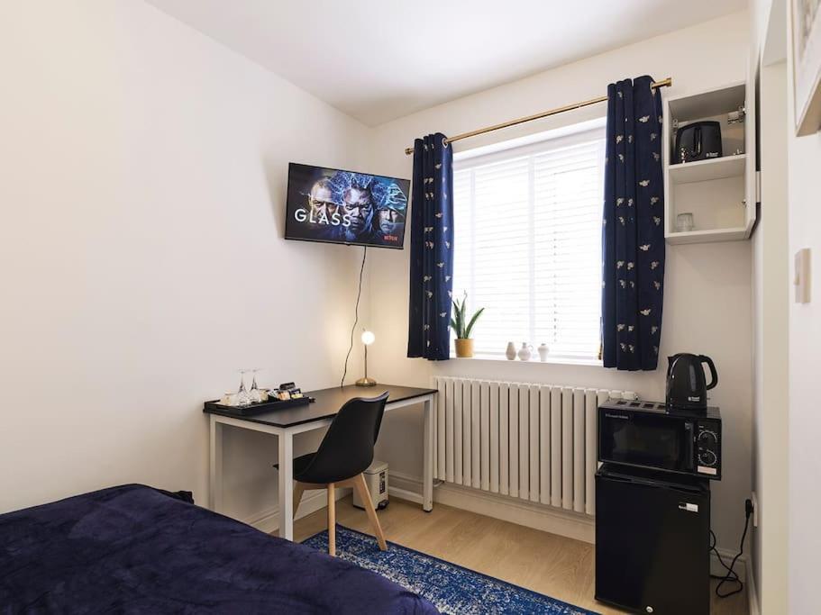 Rofennie -luxury Ensuite Room! Apartment